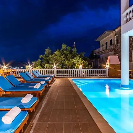 Goro 10 - Front Pool, Kitchen&parking Apartment Himarë