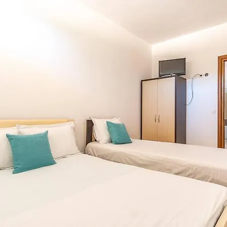 Goro 10 - Front Pool, Kitchen & Parking * Химара