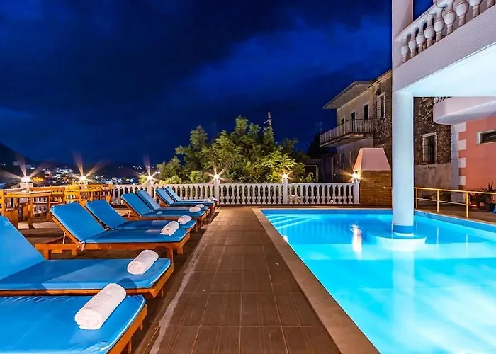 Goro 10 - Front Pool, Kitchen & Parking Appartamento Himare